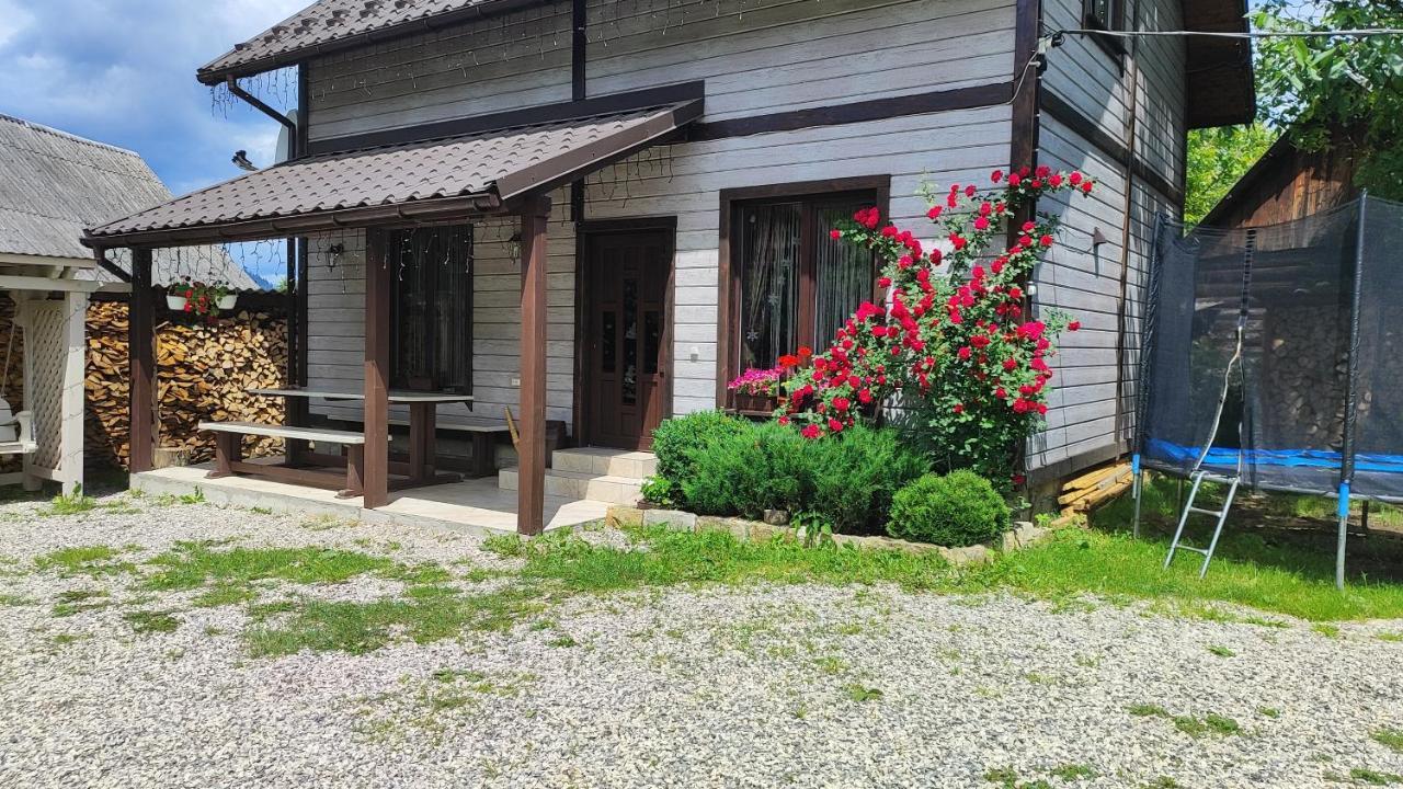 Котедж Кресаня Mykulychyn Exterior foto